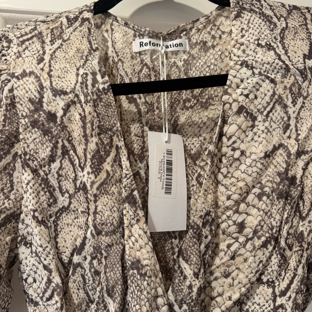 NWT Reformation Python Grey Wrap Mini Dress - Picture 5 of 7